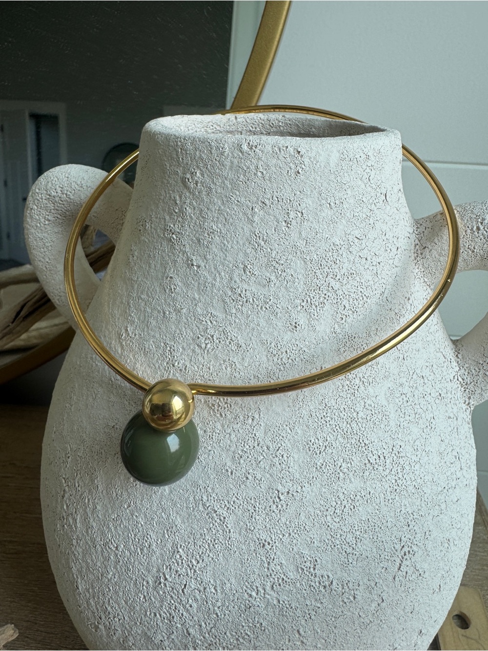 NWT Copa Jewelry Gold Tone Collar Necklace with Olive Green Pendant